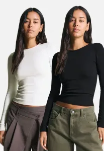 Комплект из 2 футболок с длинными рукавами Bershka, White