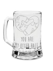 Пивная кружка в форме выдры с надписью на прозрачном фоне Mr. & Mrs. Panda