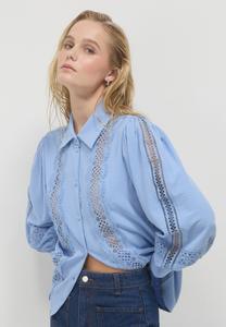 Блузка на пуговицах MACRAMÈ Calliope, светло-голубой