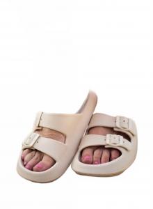 Сандалии с пряжкой Buckle Slides в цвете таупе Julia Rose, Taupe