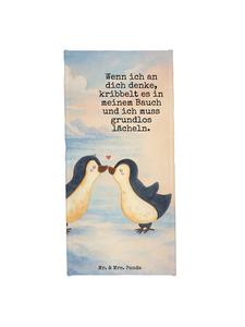 Mr. & Mrs. Panda Банное полотенце с рисунком поцелуя пингвина и надписью белого цвета