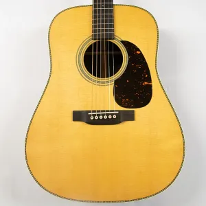 Акустическая гитара Martin HD-28 - натуральная с эффектом старения