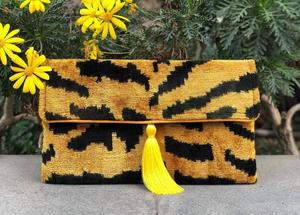 Клатч Acireale из шелка в черном и желтом цветах Mila Miro by Emelie