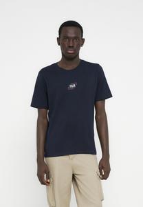 Футболка Jack & Jones JJCORP GRAPHIC TEE O NECK 3 PACK, White/Blue Mirage/Navy Blazer/White