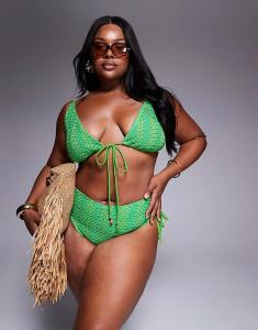 Бикини-топ с высоким верхом и треугольными чашечками ASOS DESIGN Curve Rosie, связанный крючком, зеленого цвета Asos Curve