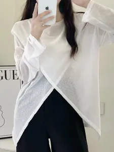 Двусторонняя конструкция спереди и сзади, круглый вырез, перекрестное крепление.