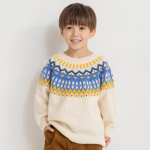 Вязаное полотно с геометрическим узором