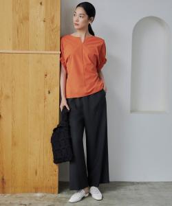 Блузка в винтажном стиле из крученой ткани.