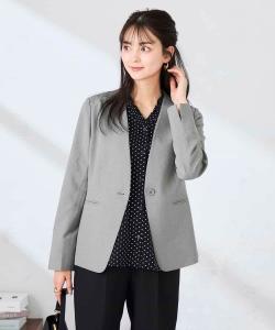 Куртка без воротника из эластичной ткани, похожей на лен, пригодна для стирки и защиты от УФ-излучения. Эластичная, как лен, ткань Avv, цвет Gray