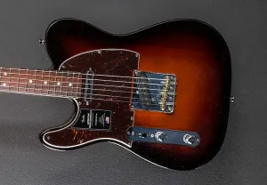 Fender American Professional II Telecaster для левшей - трехцветный сунберст с накладкой из розового дерева