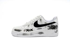 Женские кроссовки для скейтбординга Nike Air Force 1, White