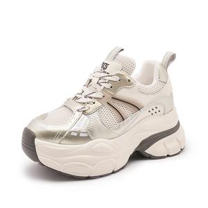 Низкие износостойкие кроссовки, увеличивающие рост, массивные, женские, 8 см, золотистые Milan love song, Gold