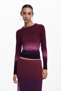 Вязаный свитер с длинными рукавами