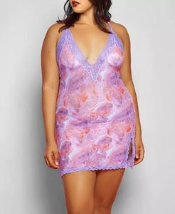 Selena Plus Size Комплект нижнего белья из 2 предметов кружевной сорочки с v-образным вырезом и цветочным принтом Hauty, фиолетовый