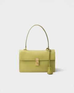 Сумка через плечо Prada Soft Sound среднего размера из кожи, зеленый