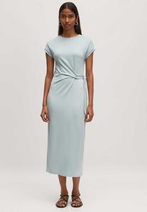 Платье EDITED SOMMER MILLA, Pastellblau/Blue