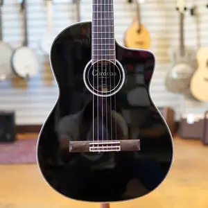 Акустико-электрогитара Cordoba Fusion 5 с нейлоновыми струнами, цвет «Джет Блэк»