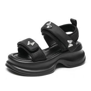 Универсальные повседневные легкие пляжные туфли, сандалии с одним ремешком, 6 см, женские WOOS BOBO, Black