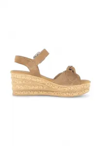 Сандалии на платформе Gabor, Peanut