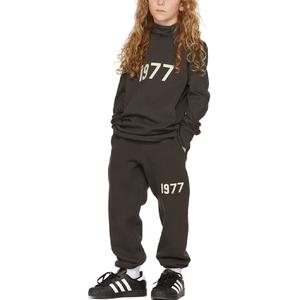 Детская футболка Fear Of God Essentials, цвет Black Iron