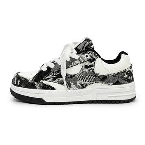 TONYBEAR Мид-топ скейтборд кроссовки унисекс белый черный, цвет White Black