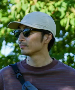 Кепка, окрашенная в готовом виде