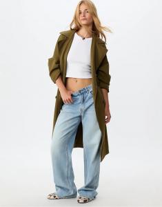 Длинный свободный тренчкот Stradivarius oversize зеленого цвета
