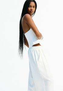 Брюки Bershka, белый