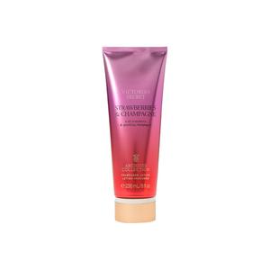 Ванильный аромат увлажняющий лосьон для тела 236мл Victoria's Secret, Strawberry