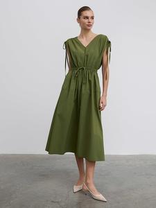 Длинное платье BGN, зеленый