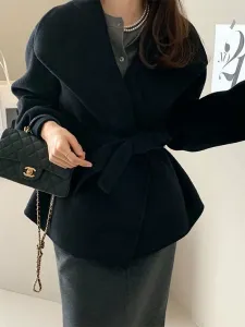 Пальто с широким воротником и поясом для женщин Doux Belle, цвет Black