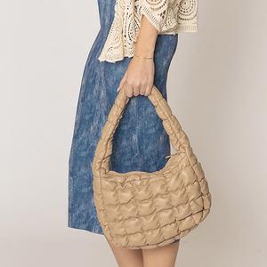 Сумка-облако на плечо из искусственной кожи с стеганой пухлой текстурой FASHNZFAB, бежевый