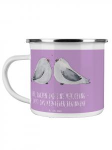 Эмалированная кружка для кемпинга Приключения на помолвке... в лавандовом цвете Mr. & Mrs. Panda