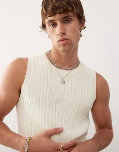 Запрещенная трикотажная майка цвета «грязно-белый»