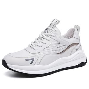 Кроссовки мужские массивные низкие белый Devanro