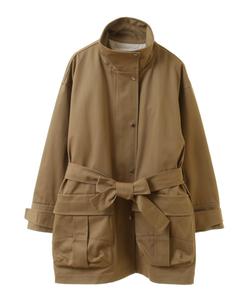 Компактная дрель, средней длины, трехсторонняя.