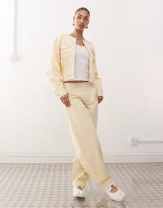 COLLUSION джинсы-бочонки цвета пахты