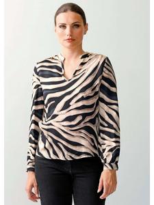 Alba Moda Блузка с животным принтом черного цвета