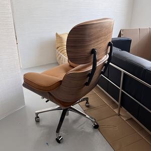 Кресло SIHOO Executive, офисное компьютерное кресло, регулируемое по высоте, с откидной спинкой, алюминиевая рама, Walnut wood, Brown Genuine Leather, с роликами и подставкой для ног