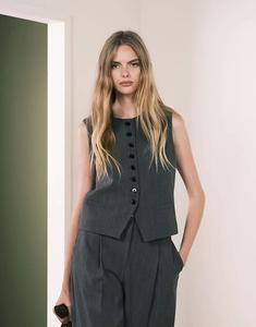 Жилет Mango Gabo с выразительными пуговицами в серую полоску