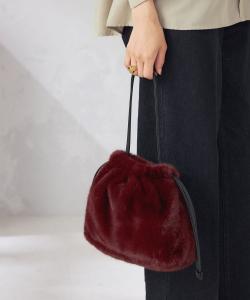 Меховая сумка через плечо на завязках Avv, цвет Burgundy