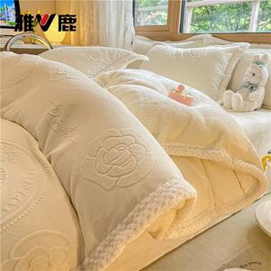 Yalu Комплект постельного белья 1.5м, 4 предмета: пододеяльник 200*230см, цвет молочно-белый, велюр, утепленный