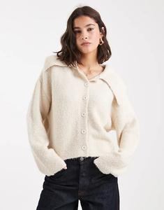 Кардиган букле ASOS DESIGN с отложным воротником кремового цвета