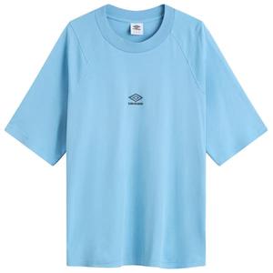 Стираная свободная футболка с высоким воротом Umbro, Vista Blue