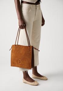 Сумка Coccinelle DULSE, Cognac