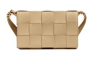 Кожаная сумка-тофу кассетная через плечо унисекс бежевая Bottega Veneta