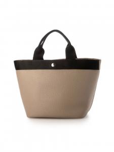 Cachecache / Двусторонняя сумка-тоут в форме лодки, упакованная в термоусадочную пленку.