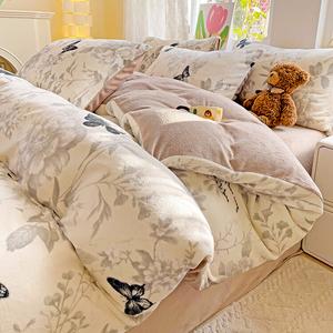 FUANNA Комплект постельного белья 1.5, 4 предмета, пододеяльник 150x200 см, рисунок "Танец бабочек"