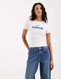 Белая детская футболка с графическим принтом Nike Varsity