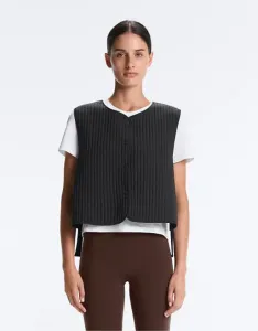 Черный нейлоновый жилет OYSHO из тонкого стеганого материала